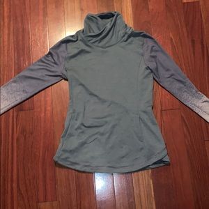 Gray long sleeve long neck shirt (women S)